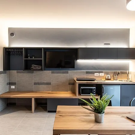 Sei Garda 佩斯基耶拉德加达